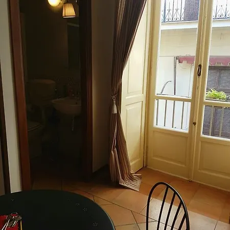 Via Dei Mille Nocleg ze śniadaniem